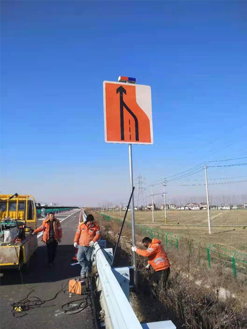 高速道路标牌安装