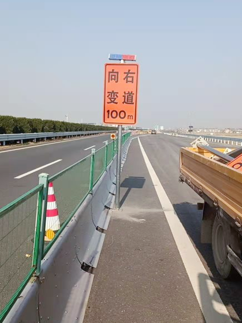 高速道路标牌安装