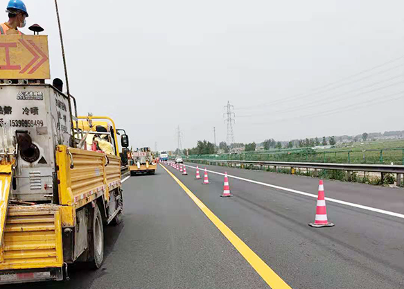 高速道路划线.png